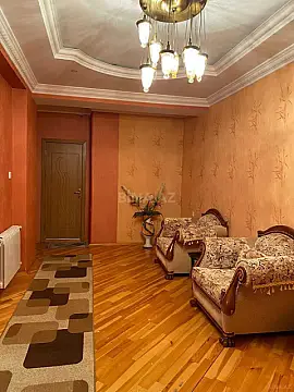 Kirayə verilir 2 otaqlı mənzil 100 m²