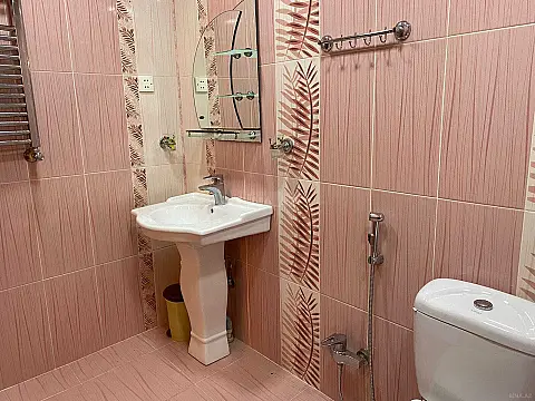 Kirayə verilir 2 otaqlı mənzil 100 m²