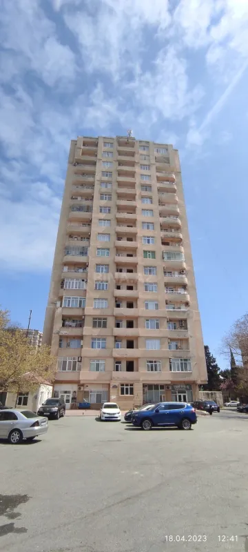 Kirayə verilir 2 otaqlı mənzil 93 m²