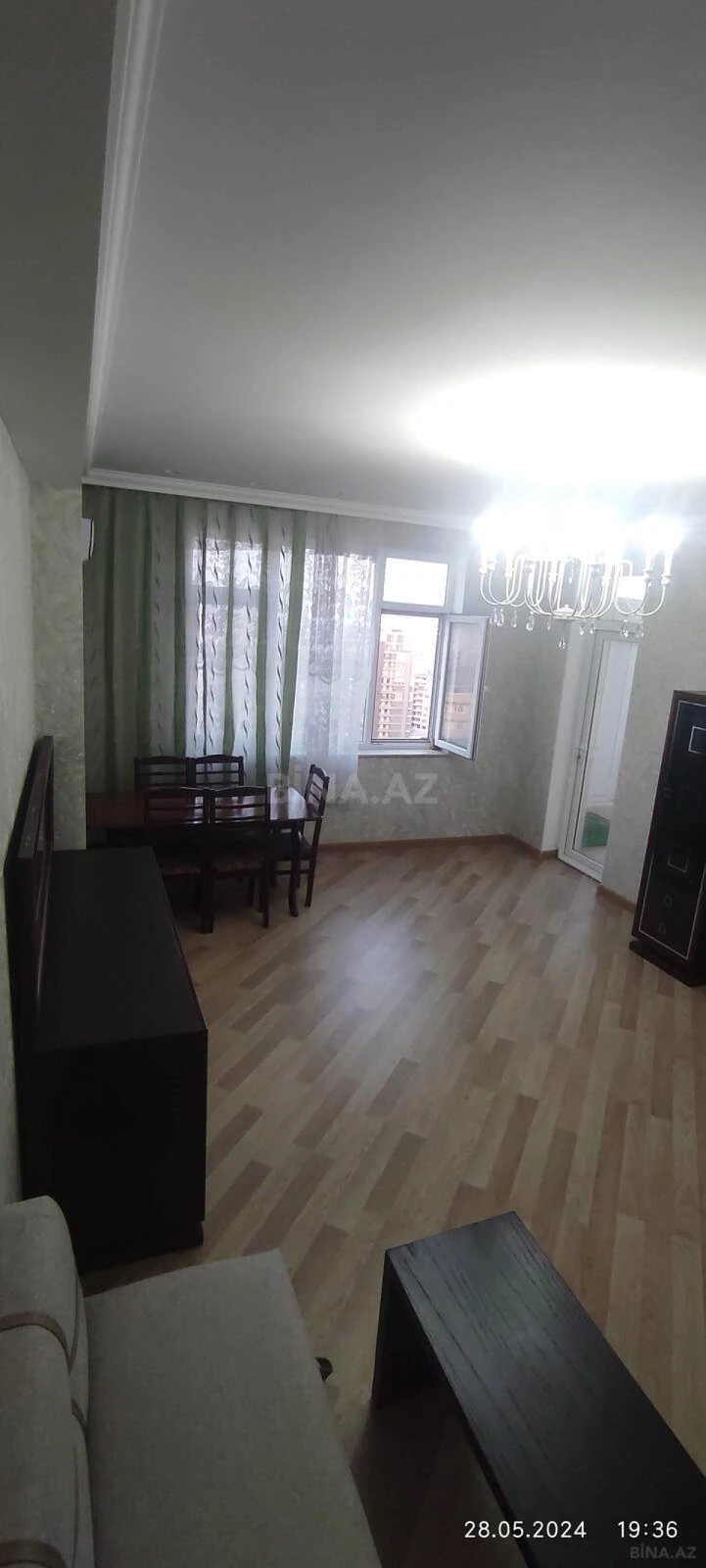 Kirayə verilir 2 otaqlı mənzil 93 m²