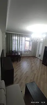 Kirayə verilir 2 otaqlı mənzil 93 m²