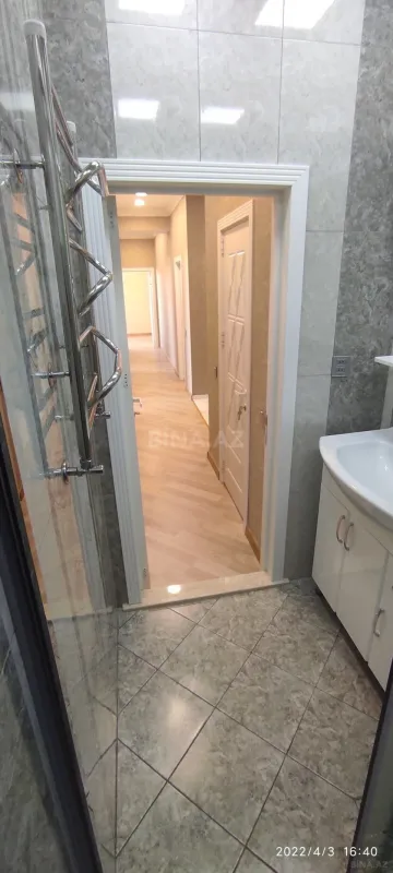 Kirayə verilir 2 otaqlı mənzil 93 m²