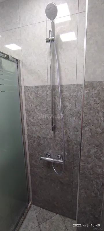 Kirayə verilir 2 otaqlı mənzil 93 m²