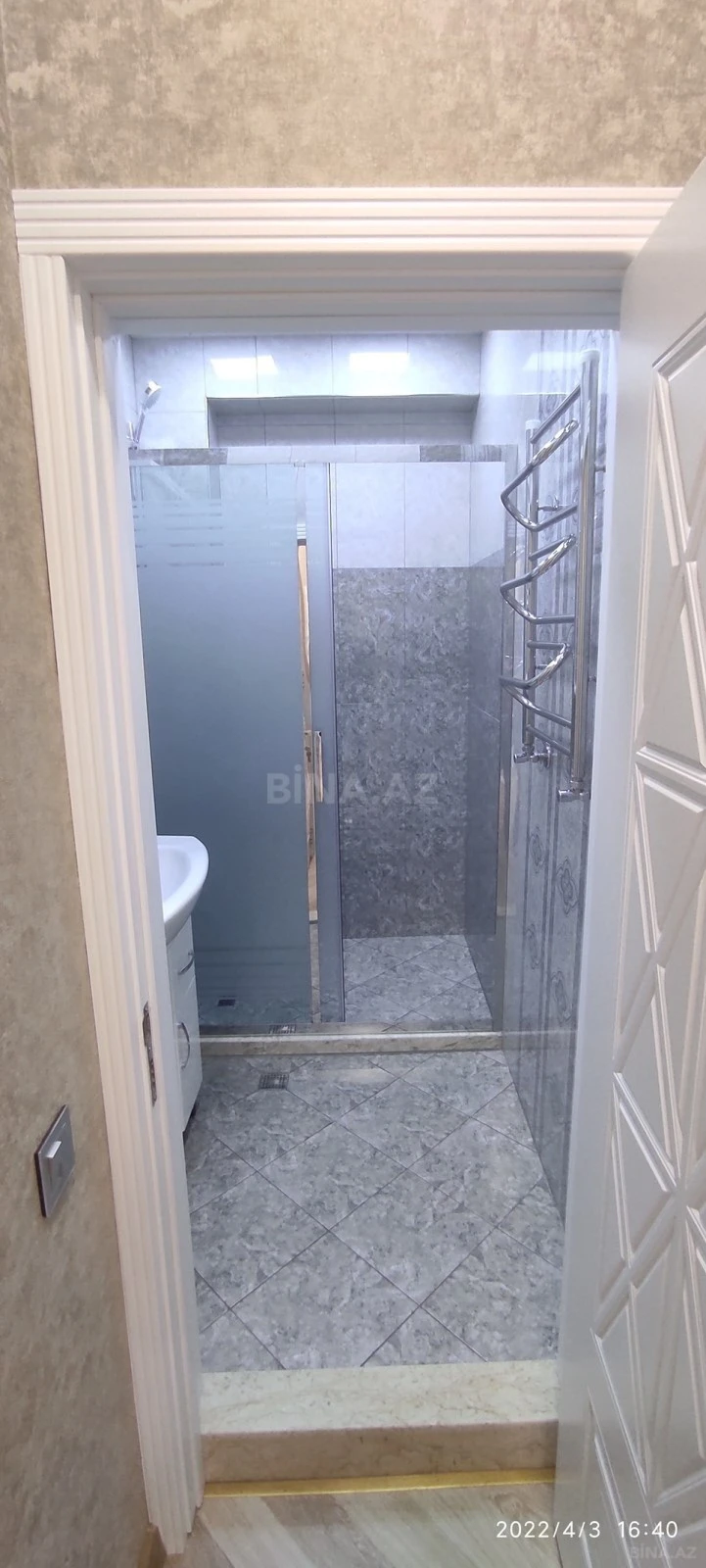 Kirayə verilir 2 otaqlı mənzil 93 m²