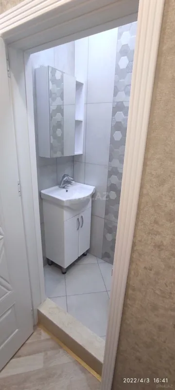 Kirayə verilir 2 otaqlı mənzil 93 m²