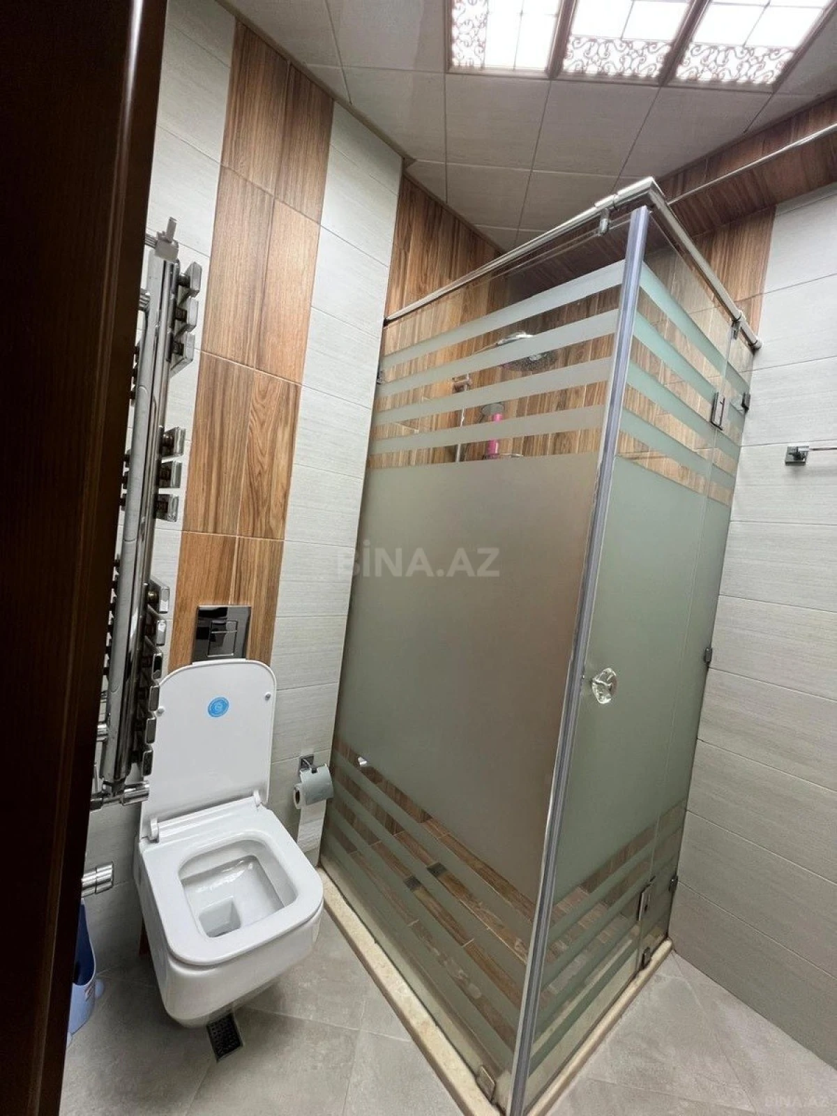 Satılır 4 otaqlı mənzil 220 m²