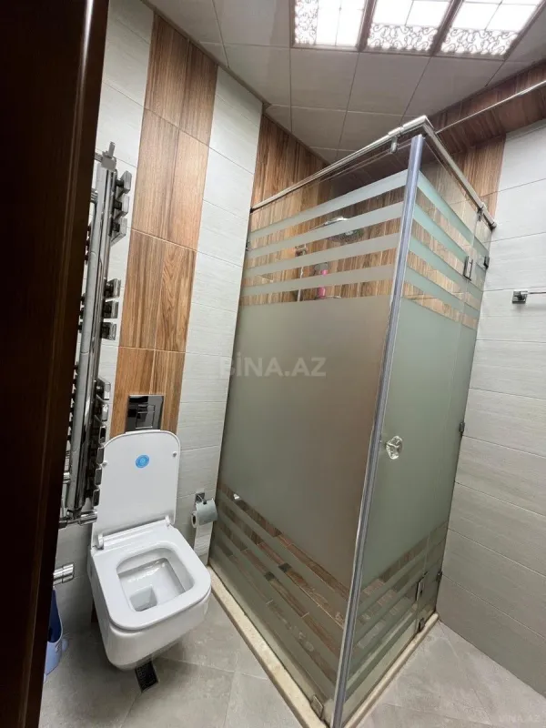 Satılır 4 otaqlı mənzil 220 m²