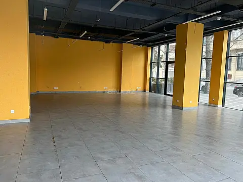 Kirayə verilir obyekt 260 m²