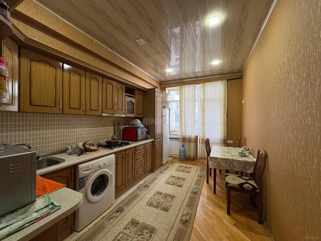Kirayə verilir 2 otaqlı mənzil 96 m²