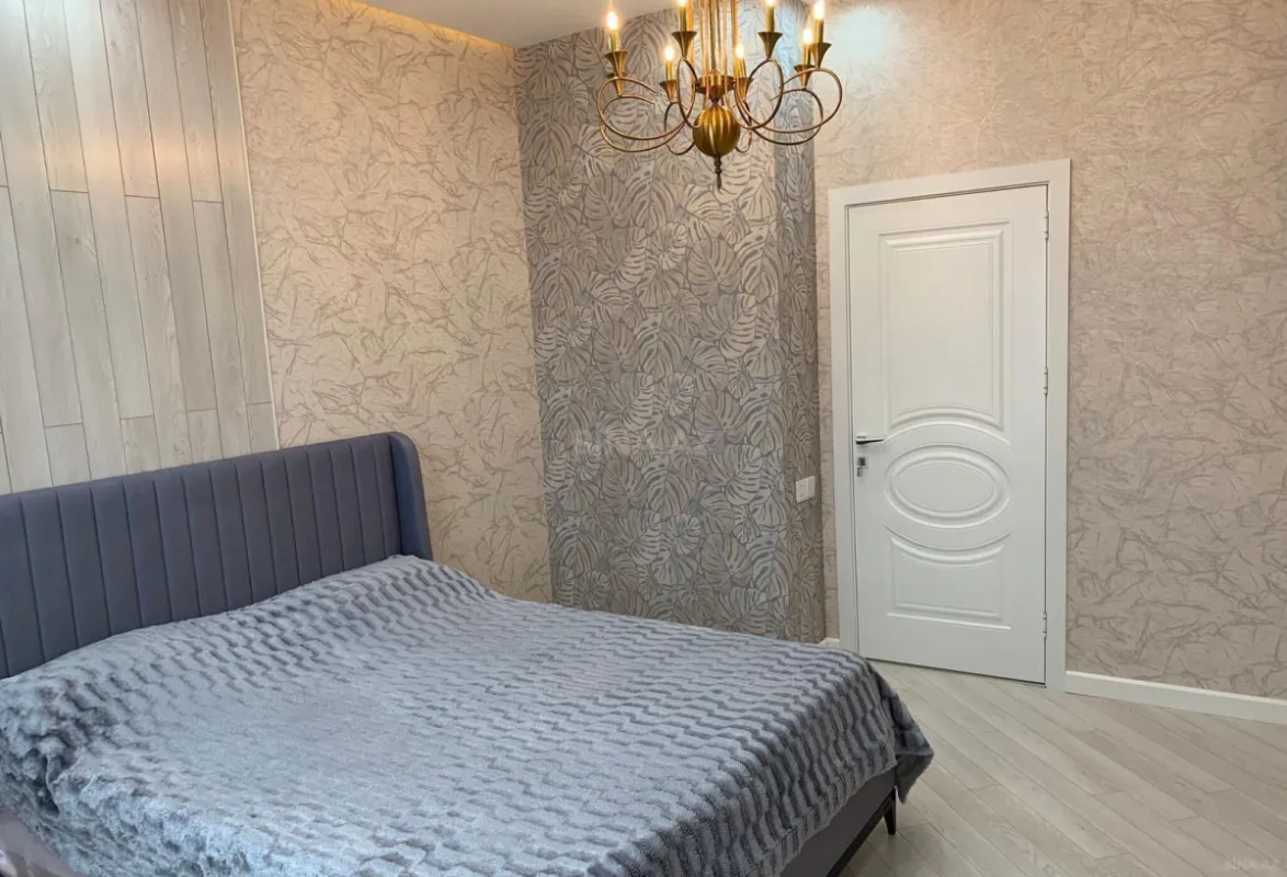 Kirayə verilir 2 otaqlı mənzil 80 m²
