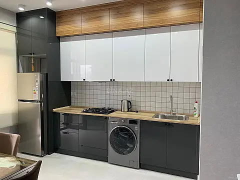 Kirayə verilir 2 otaqlı mənzil 80 m²