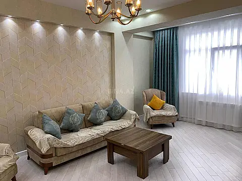 Kirayə verilir 2 otaqlı mənzil 80 m² — Bakı, İnşaatçılar 2 otaq 80.00 m²