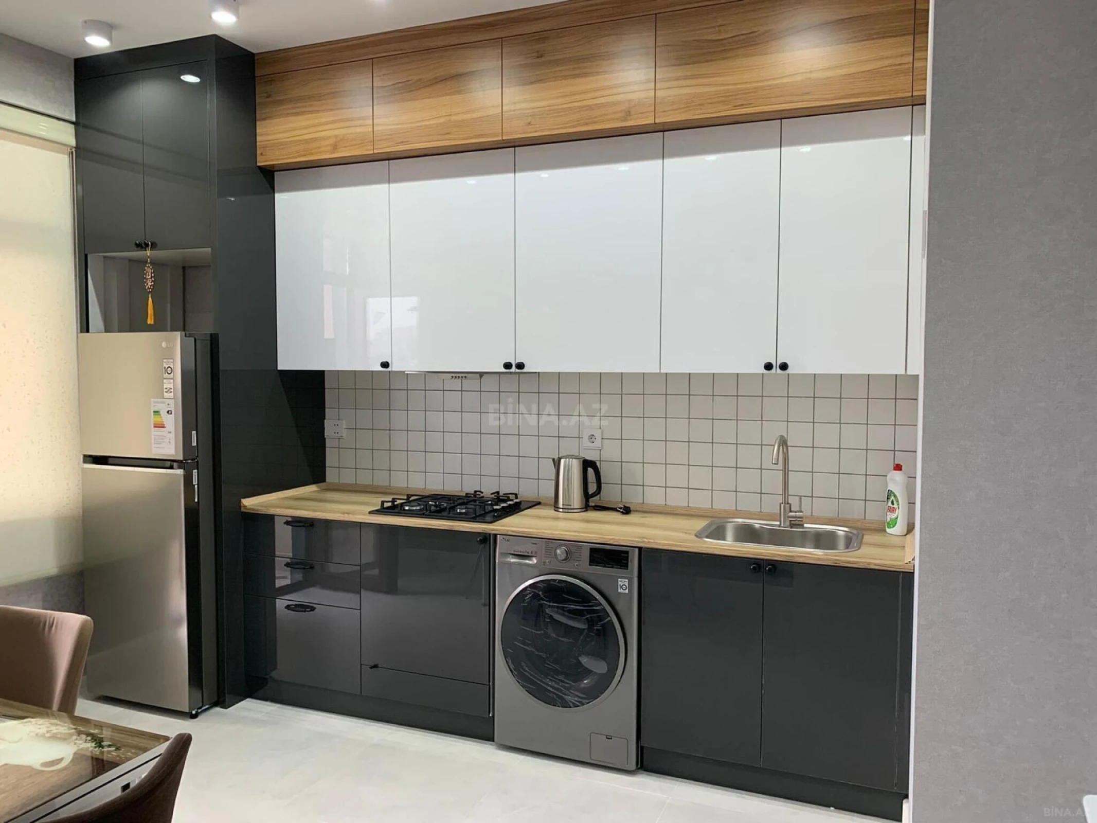 Kirayə verilir 2 otaqlı mənzil 80 m²