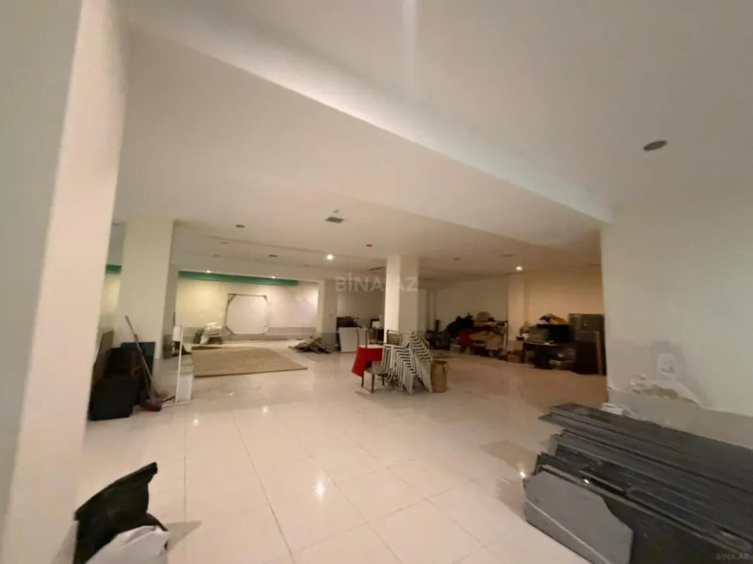 Kirayə verilir obyekt 900 m²