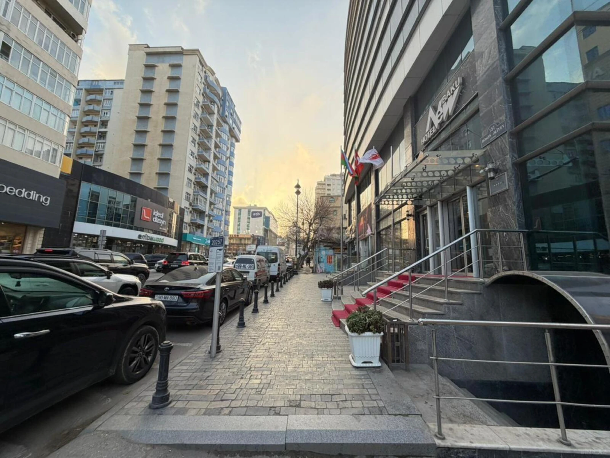 Kirayə verilir obyekt 900 m²