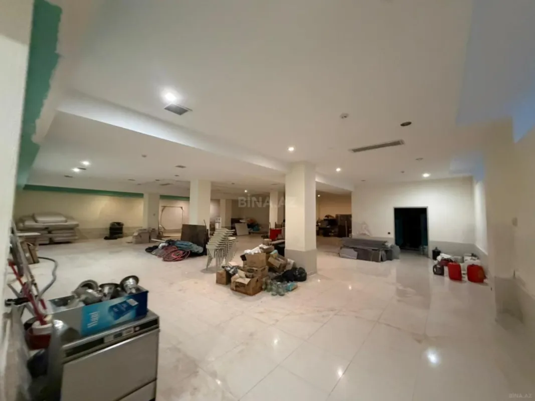 Kirayə verilir obyekt 900 m²