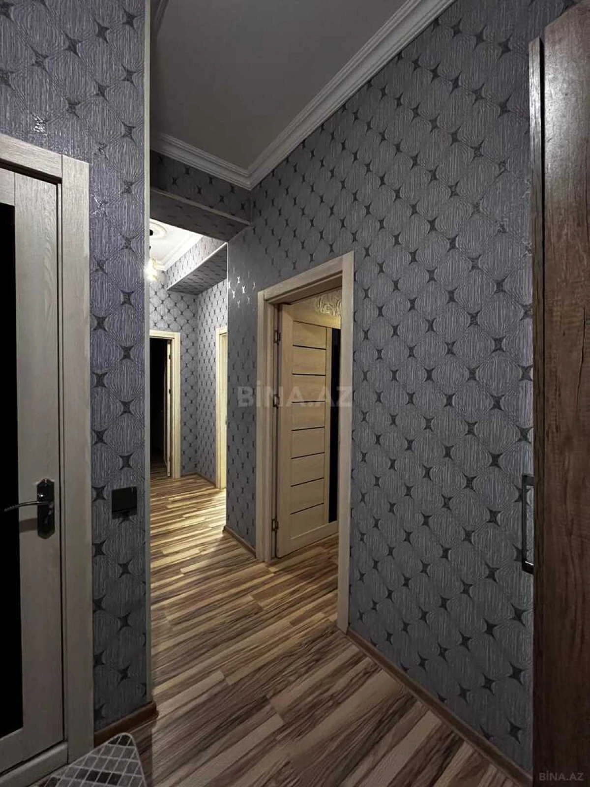 Kirayə verilir 2 otaqlı mənzil 85 m²