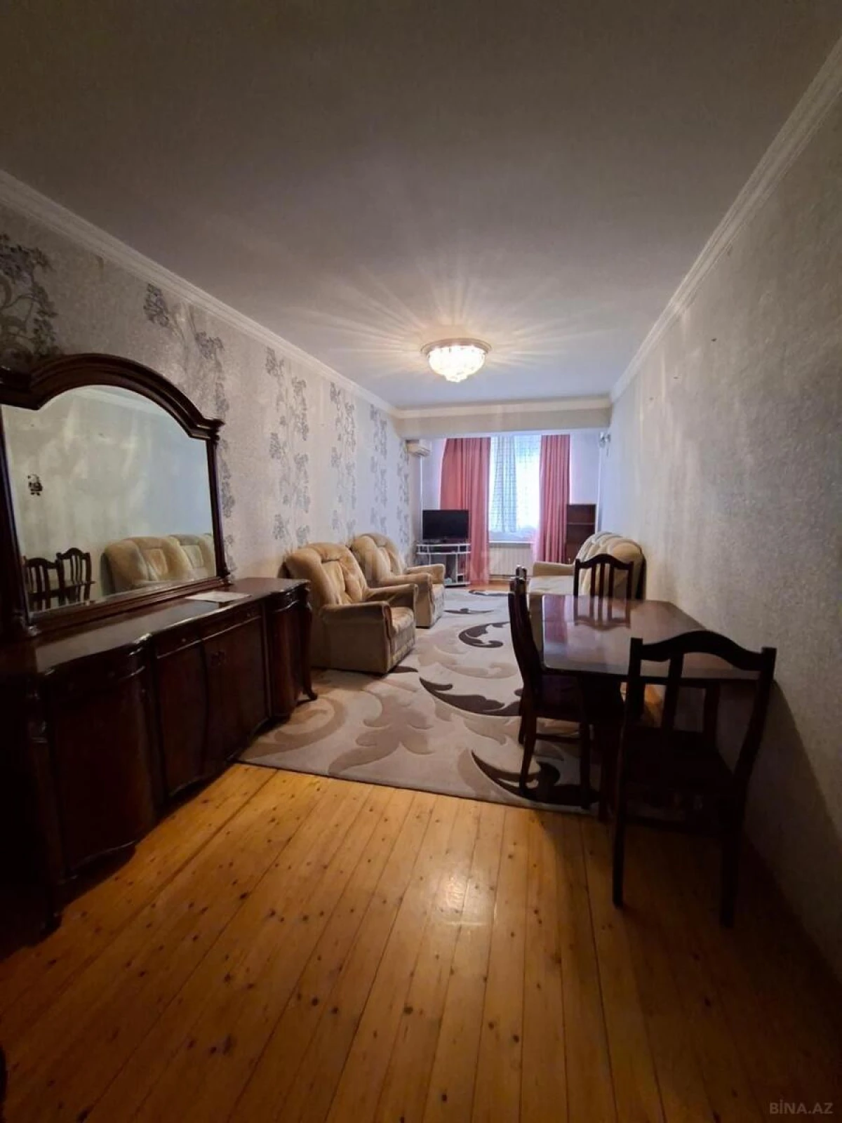 Kirayə verilir 3 otaqlı mənzil 117 m²