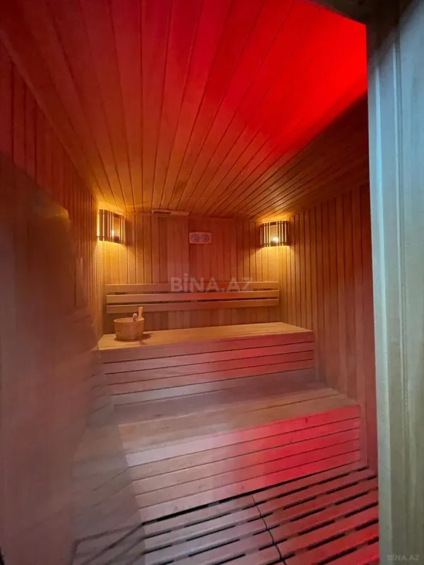 Satılır 9 otaqlı həyət evi 600 m²