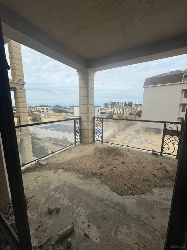 Satılır 3 otaqlı mənzil 107.5 m²