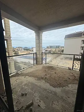 Satılır 3 otaqlı mənzil 107.5 m²