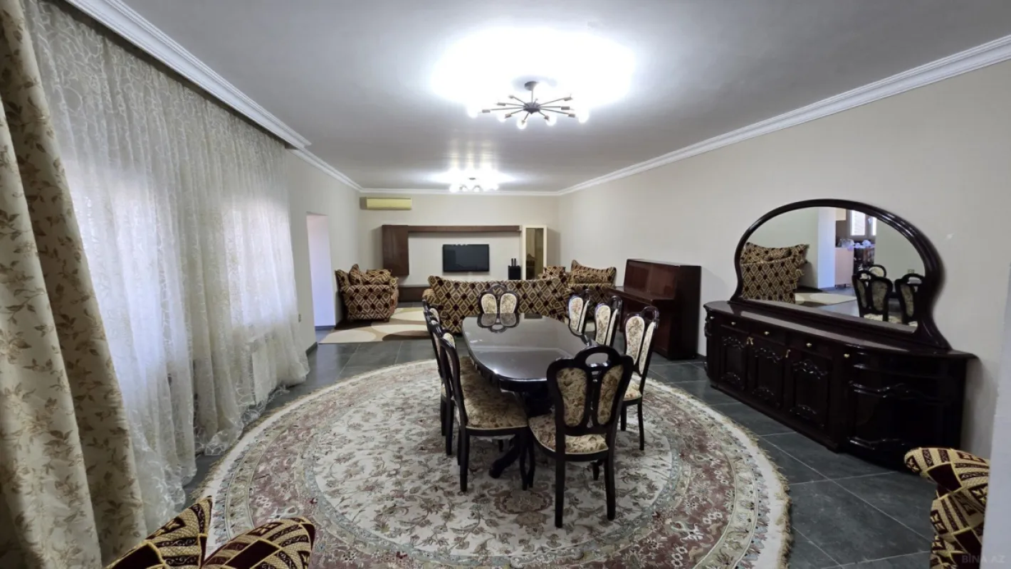 Satılır 5 otaqlı həyət evi 180 m²