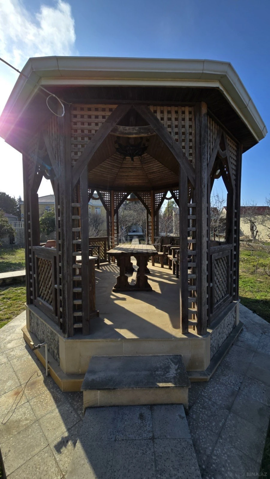 Satılır 5 otaqlı həyət evi 180 m²