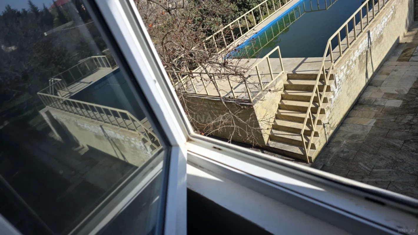 Satılır 5 otaqlı həyət evi 180 m²