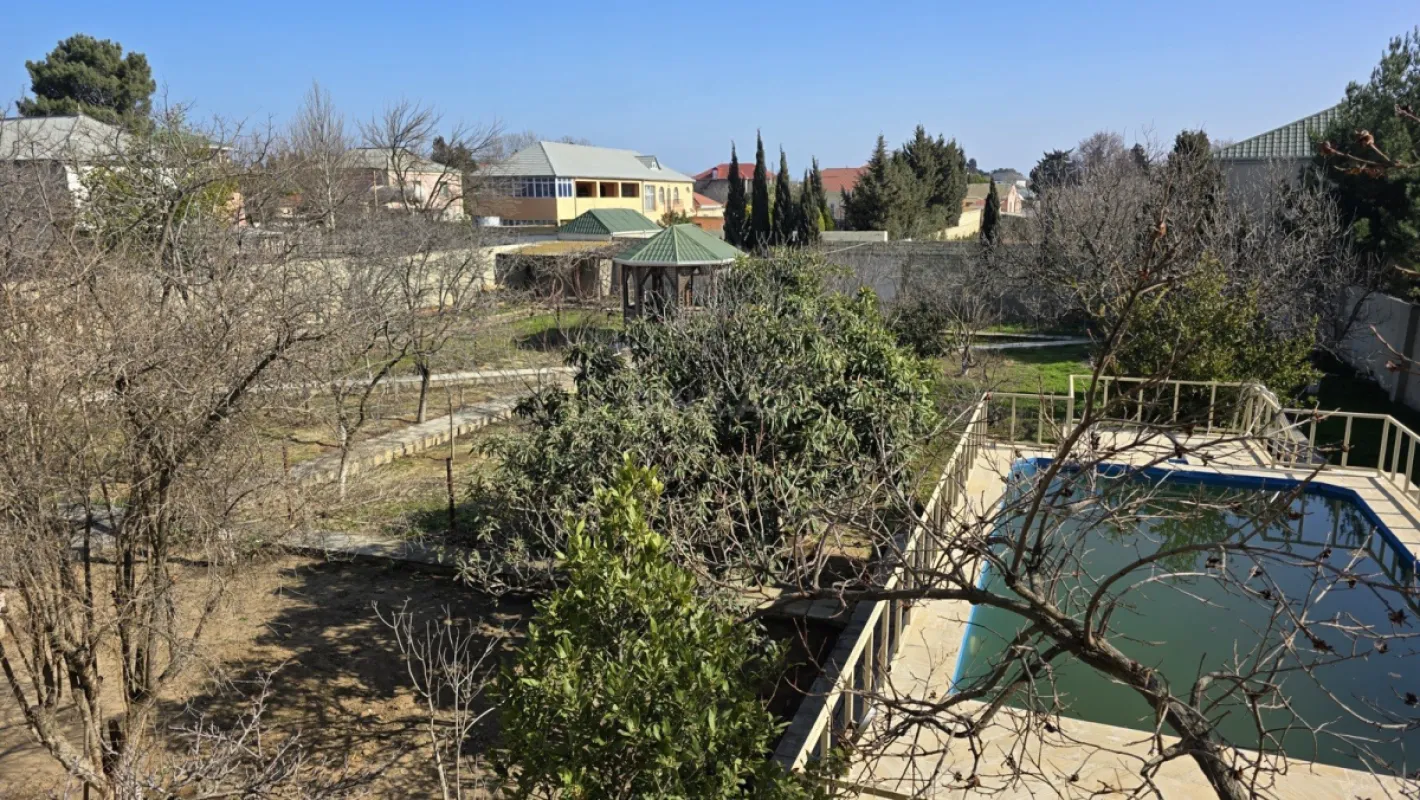 Satılır 5 otaqlı həyət evi 180 m²