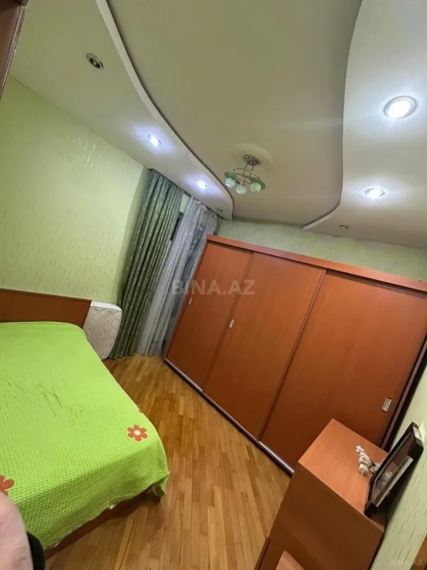 Satılır 3 otaqlı mənzil 110 m²