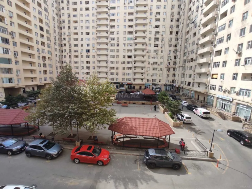 Satılır 2 otaqlı mənzil 87 m²