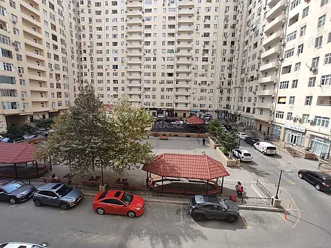 Satılır 2 otaqlı mənzil 87 m²