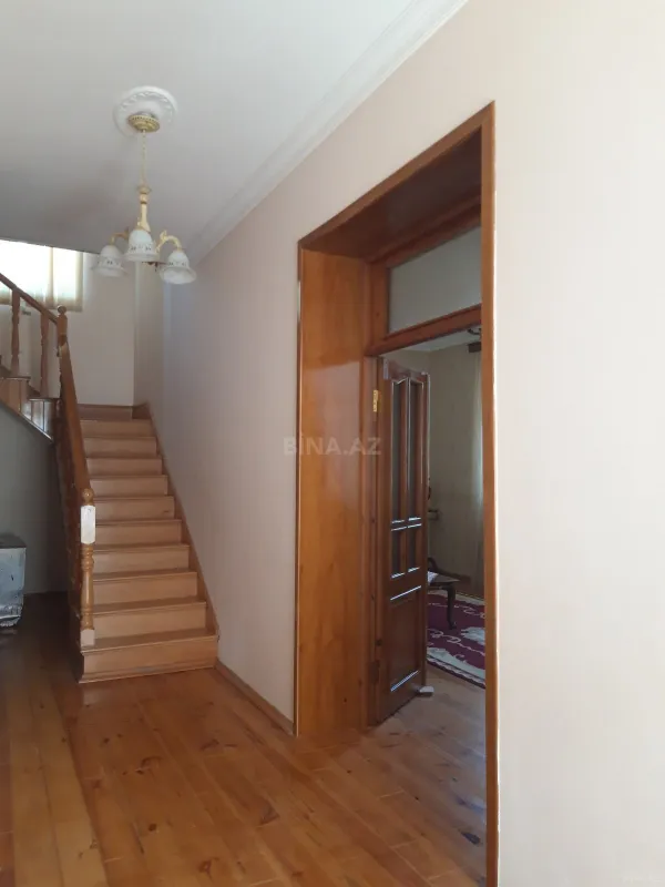 Satılır 5 otaqlı həyət evi 160 m²