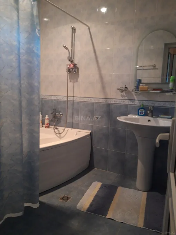 Satılır 5 otaqlı həyət evi 160 m²