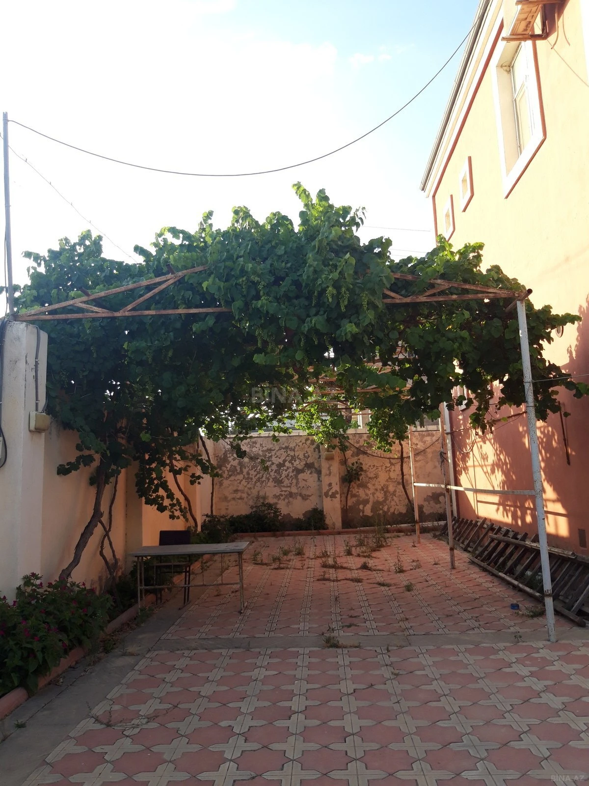 Satılır 5 otaqlı həyət evi 160 m²