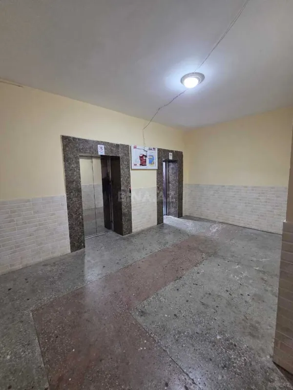 Satılır 2 otaqlı mənzil 89 m²