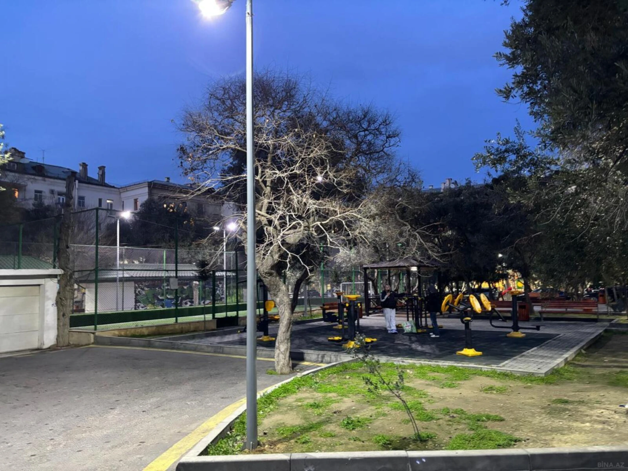 Kirayə verilir 3 otaqlı ofis 100 m²