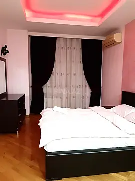 Satılır 4 otaqlı mənzil 170 m²