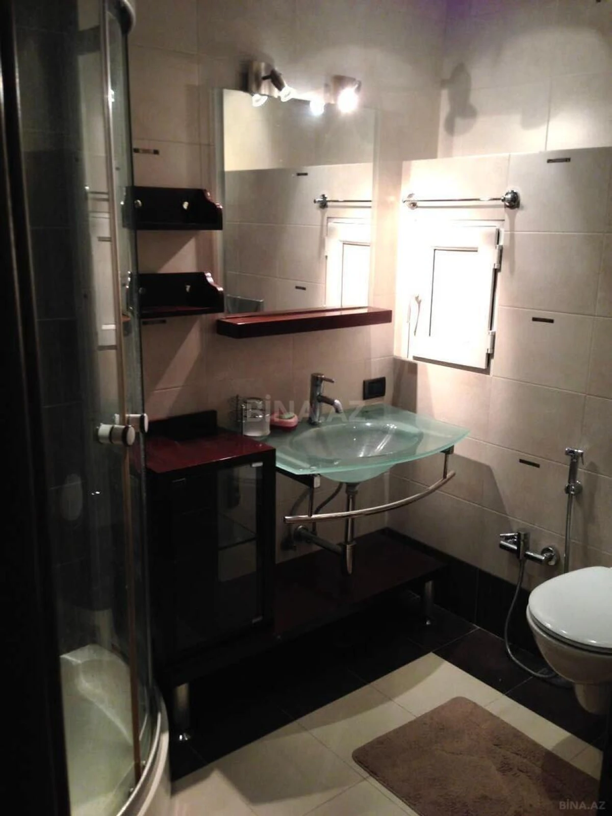 Satılır 4 otaqlı mənzil 170 m²