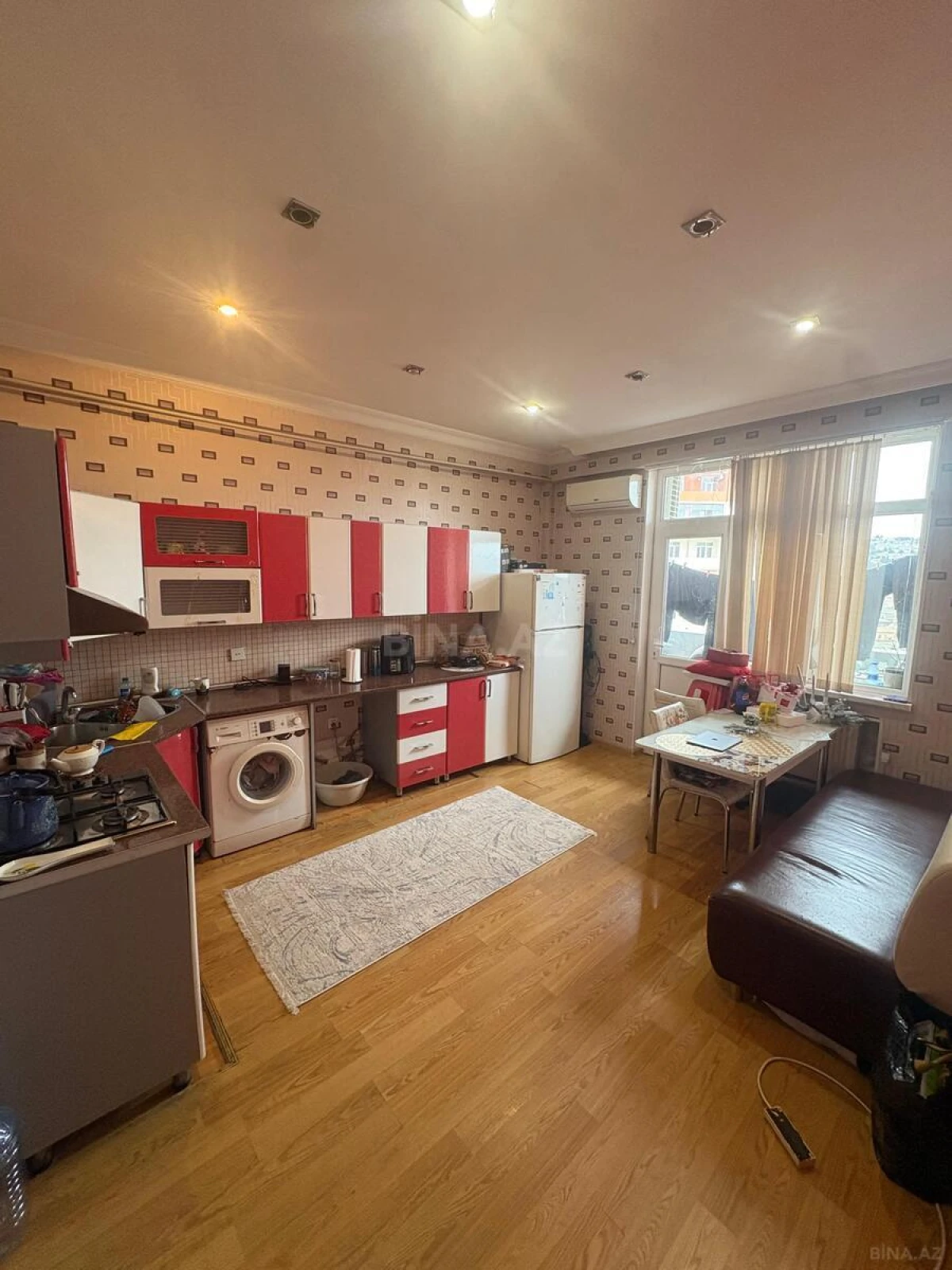 Kirayə verilir 2 otaqlı mənzil 75 m²