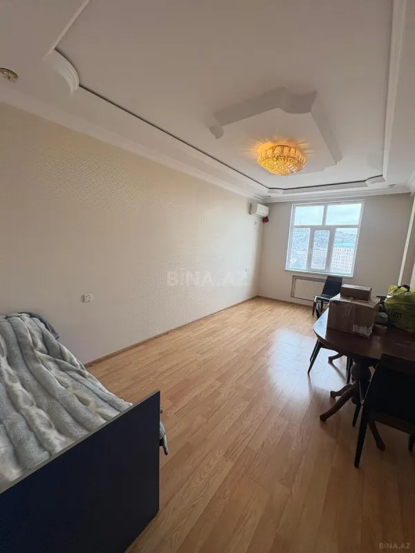 Kirayə verilir 2 otaqlı mənzil 75 m²