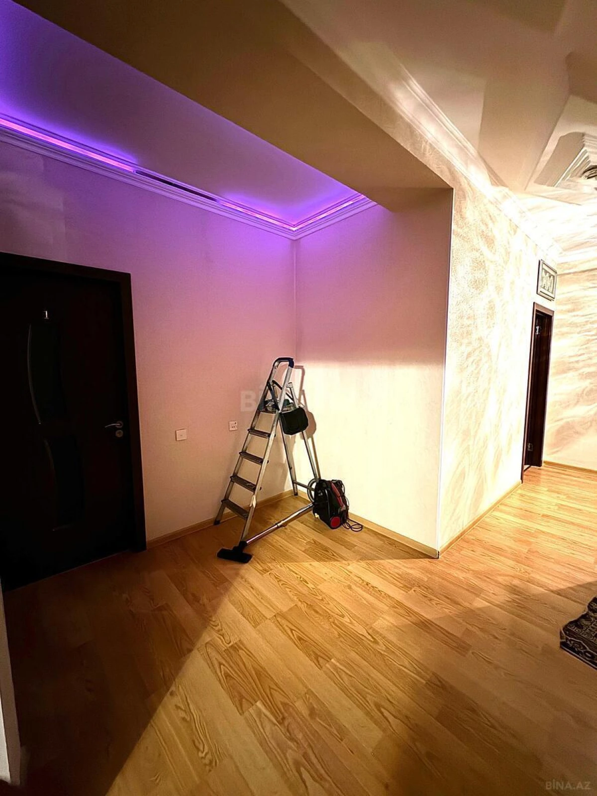 Kirayə verilir 2 otaqlı mənzil 75 m²