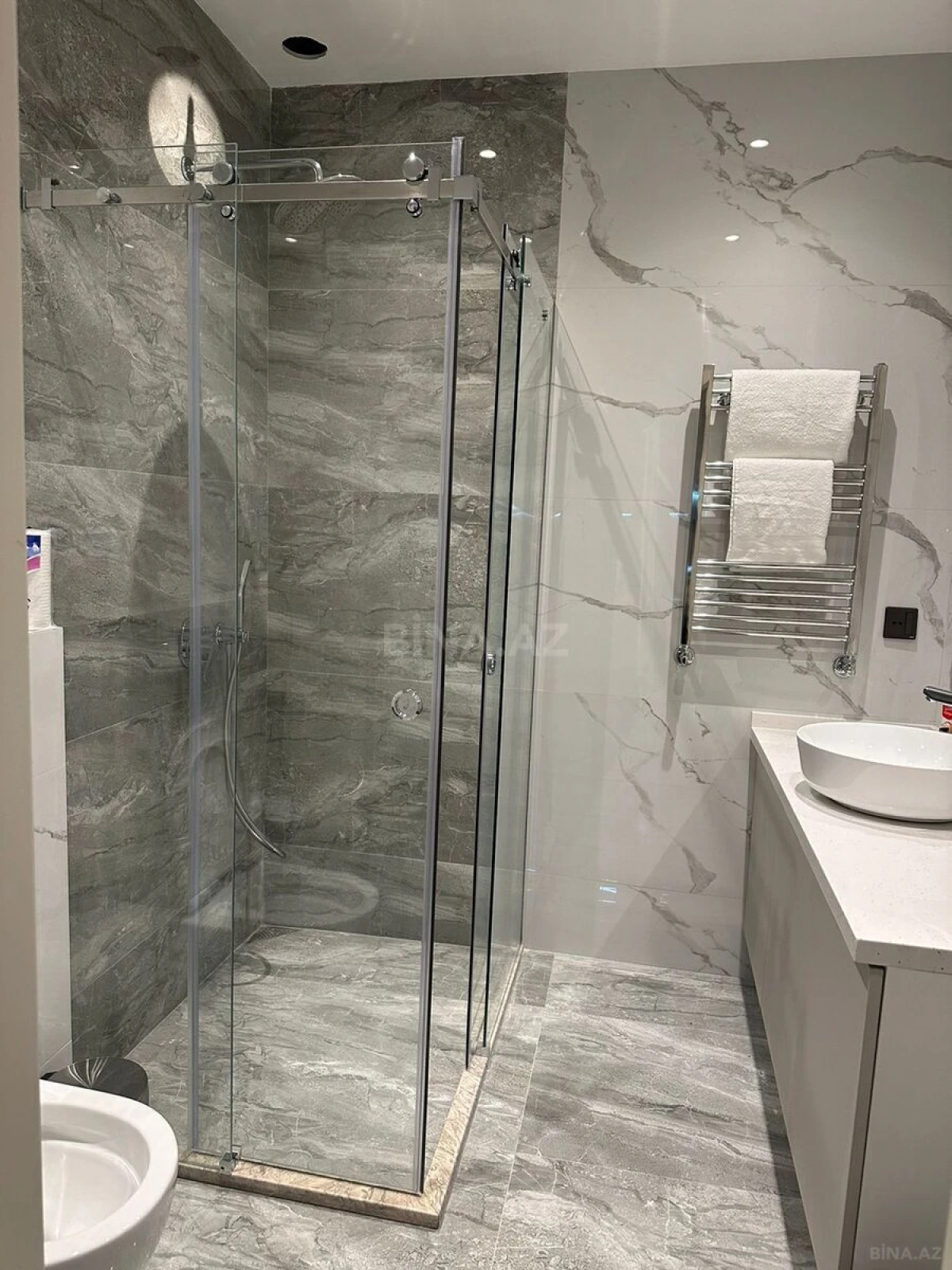 Satılır 2 otaqlı mənzil 62 m²