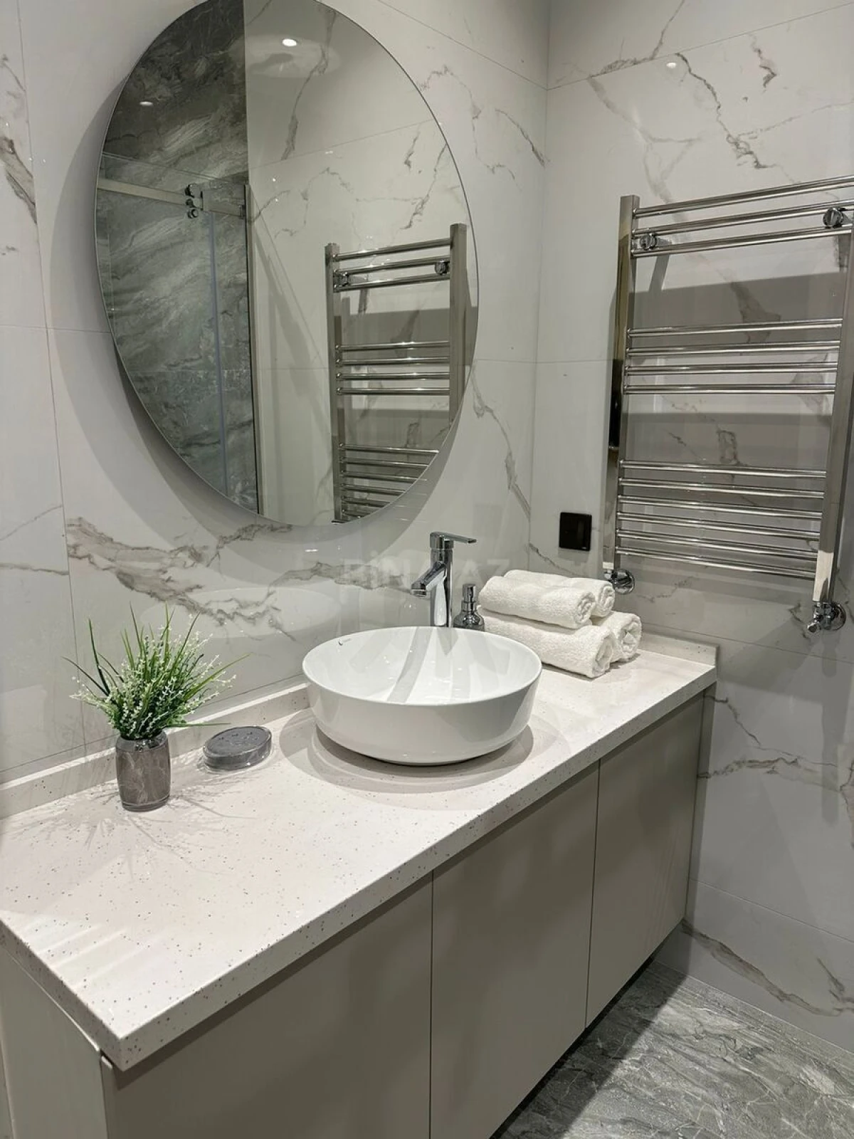 Satılır 2 otaqlı mənzil 62 m²