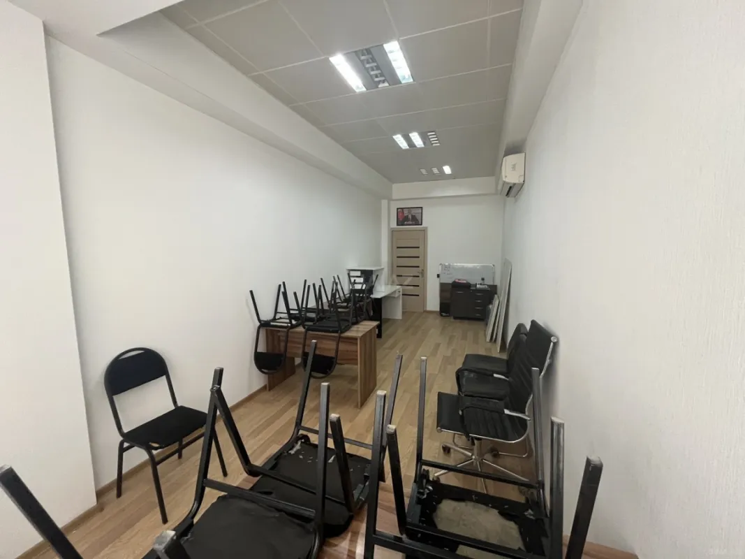 Kirayə verilir 1 otaqlı ofis 30 m²