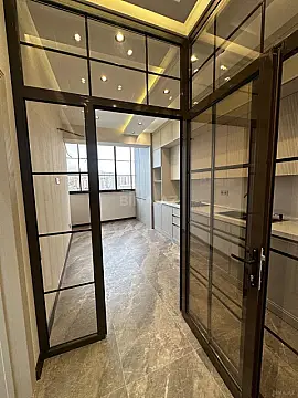Satılır 3 otaqlı mənzil 135 m²