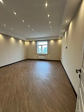 Satılır 3 otaqlı mənzil 135 m² — Bakı, İnşaatçılar 3 otaq 135.00 m²
