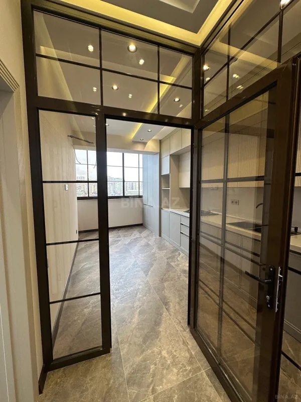 Satılır 3 otaqlı mənzil 135 m²