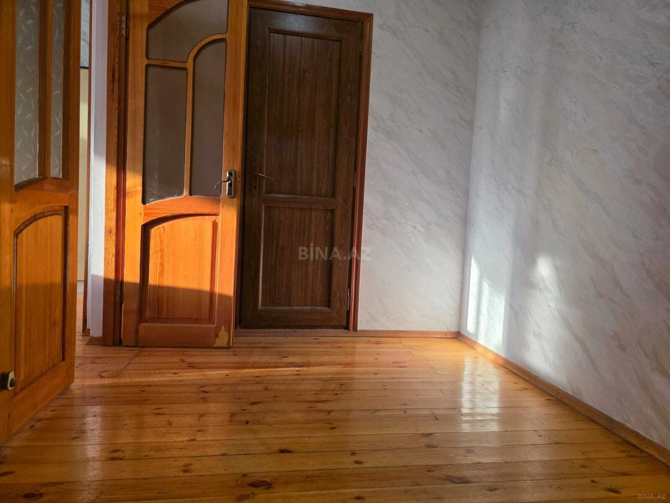 Kirayə verilir 2 otaqlı mənzil 50 m²