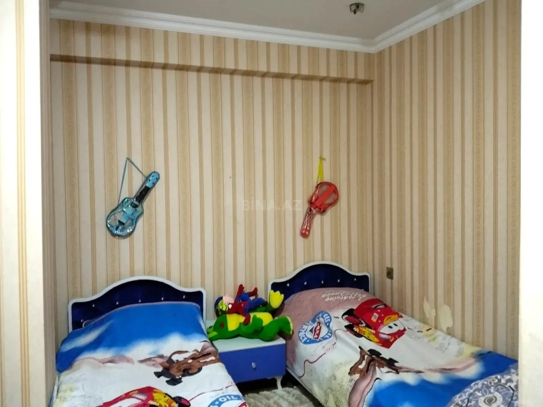 Satılır 4 otaqlı mənzil 150 m²